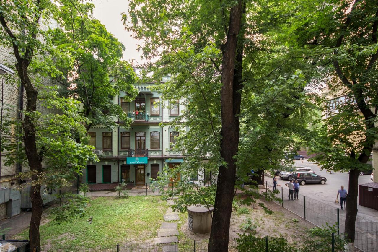 Design Apartments On Velyka Vasylkivska 42 Kiev Buitenkant foto