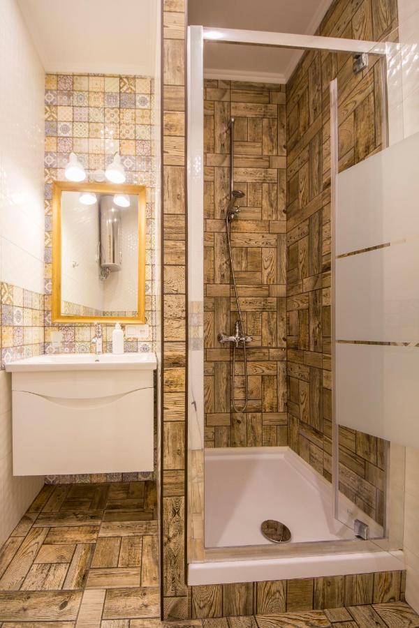 Design Apartments On Velyka Vasylkivska 42 Kiev Buitenkant foto
